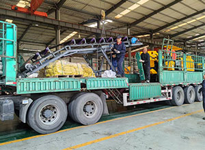 山东矿安机电有限公司生产的矿用扒渣机和二运皮带机装车发货